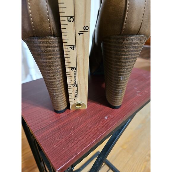 Dominique Nicole Size 9.5 Medium Brown Ankle Boots Saundra Style Stacked Heels - Picture 5 of 11